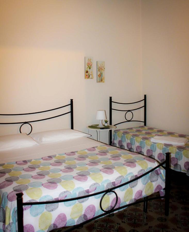 Bed and Breakfast I 2 Puttini Катанія Екстер'єр фото