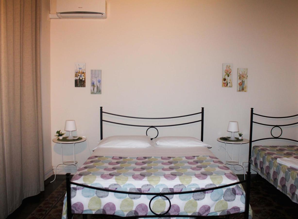 Bed and Breakfast I 2 Puttini Катанія Екстер'єр фото